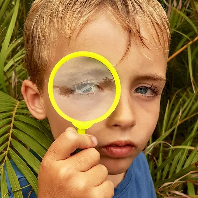 Adventure Kidz Outdoor Exploration Kit, Children’s Binoculars, Flashlight, Compass, Fox Whistle, Magnifying Glass, Backpack. Great Gift Set for STEM, Pretend Play, Ages 3+ Boys Girls