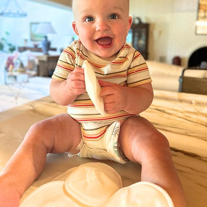 Ameda Washable Nursing Pads | 10 Pairs (20 Count) | Organic Nursing Pads | Breastfeeding Supplies | Reusable Breast Pads for Leaking Milk | Breastfeeding Pads | Includes Mesh Laundry Bag