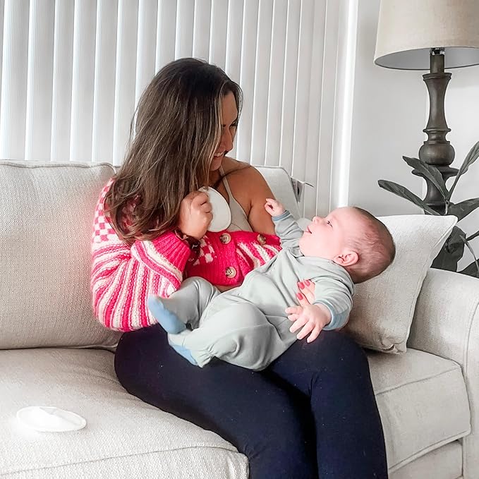 Ameda Washable Nursing Pads | 10 Pairs (20 Count) | Organic Nursing Pads | Breastfeeding Supplies | Reusable Breast Pads for Leaking Milk | Breastfeeding Pads | Includes Mesh Laundry Bag